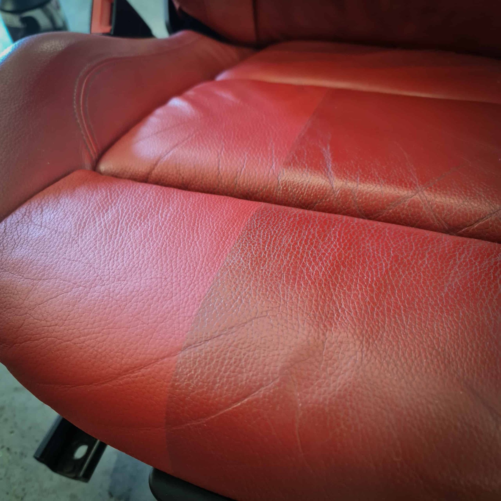 Renovácia kožených autosedadiel